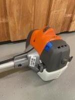 Husqvarna 135R Bosmaaier incl nieuw draagstel en mes.