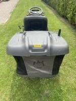 Husqvarna TC 238T Zitmaaier
